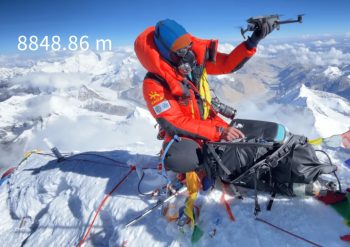 هلی شات و تصویربرداری هوایی قله اورست با مویک 3