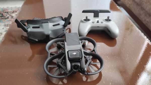 DJI Avata در حد و تمیز
