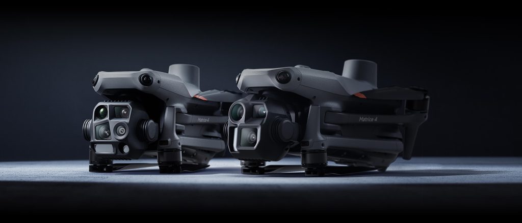 dji matrice 4 series شامل دو کوادکوپتر صنعتی با نام های DJI Matrice 4T برای بازرسی هوایی و Matrice4E برای نقشه برداری هوایی است.