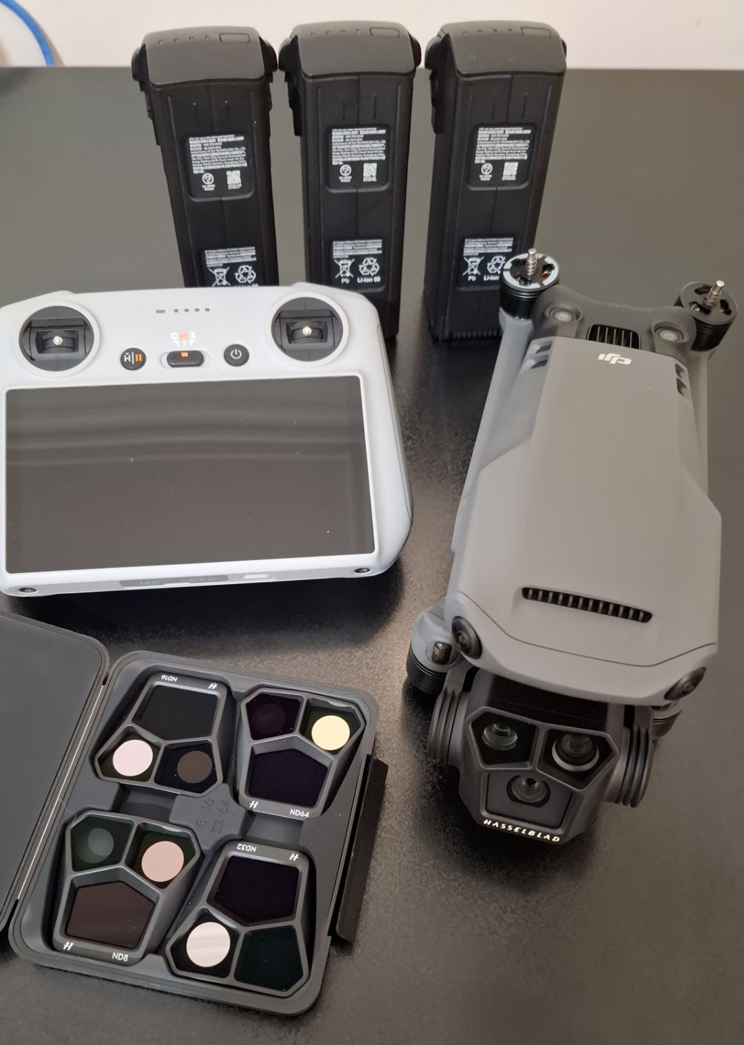 پهپاد مویک 3 پرو DJI Mavic 3 Pro نو (فقط در حد چند تا پرواز)